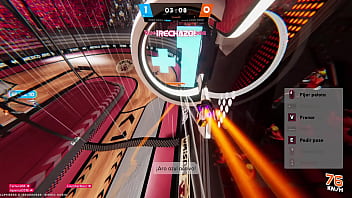 Le lleno la boca de leche y se corre encima de la mesa