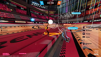 Le lleno la boca de leche y se corre encima de la mesa