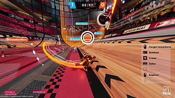 Le lleno la boca de leche y se corre encima de la mesa