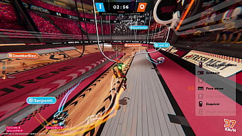 Le lleno la boca de leche y se corre encima de la mesa