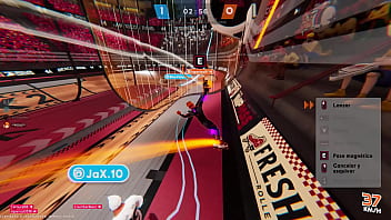 Le lleno la boca de leche y se corre encima de la mesa Le lleno la boca de leche y se corre encima de la mesa