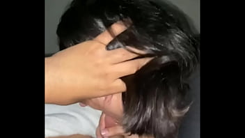 Asi Mi Mejor Amiga Pierde Apuesta Conmigo Y Le Toca Chuparme La Polla Hasta Que Se Le Corra El Maquillaje Mama Rico thumbnail