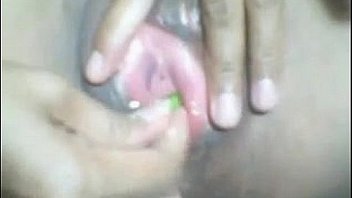 Kinky cam slut fools around