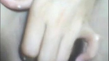 Kinky cam slut fools around