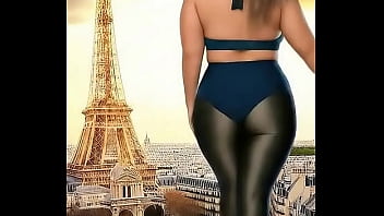 Just arrived in paris and tried to pose with the eiffel tower for a selfie but it's basically my ankle jewelry now who