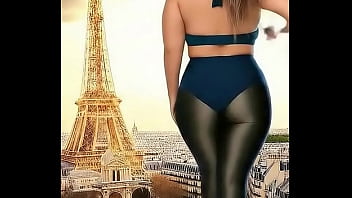 Just arrived in paris and tried to pose with the eiffel tower for a selfie but it's basically my ankle jewelry now who