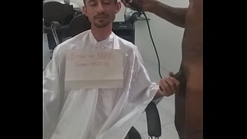 Gay Cortando Cabelo thumbnail