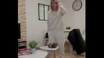 Hello la team l'épisode de noël en mode défi avec inconnu le stagière de