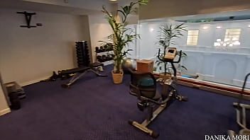 Ero in palestra ed un ragazzo si è avvicinato non è stevemorireali was in the gym and a boy approached