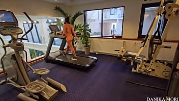 Ero in palestra ed un ragazzo si è avvicinato non è stevemorireali was in the gym and a boy approached