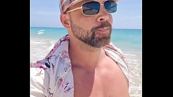 Last stroll on the beach and now time to go home i'm looking to get some colabs booked in over the strai