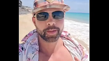 Last stroll on the beach and now time to go home i'm looking to get some colabs booked in over the strai