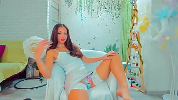 She is a good looker