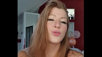 Coucou mon coquin elle est à ton goût cette petite tenue Coucou mon coquin elle est à ton goût cette petite tenue