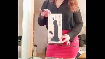 Bon mardi mes loulous au fait j'ai un nouveau sextoy que j'ai pas encore