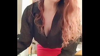 Bon mardi mes loulous au fait j'ai un nouveau sextoy que j'ai pas encore