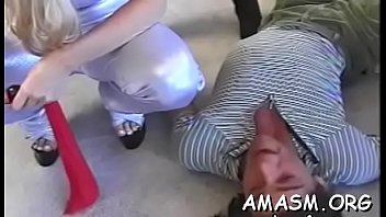 Fang Sucking Lessons For Racy Girlfriend thumbnail