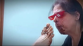 Lick that off my feet