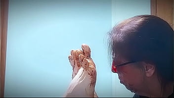 Lick that off my feet