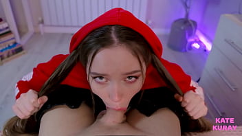 Little red riding hood made a blowjob