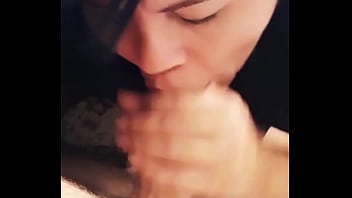 Paguei a dívida ao meu colega com um boquete