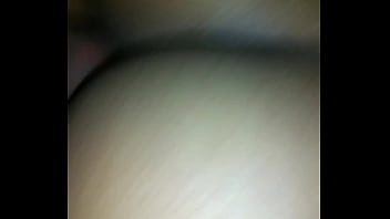 Fodendo a novinha metendo por baixo com tesão e vontade interior ce