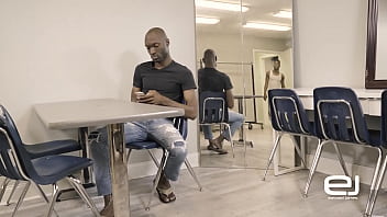 Athletic Black Studs Bareback Each Other thumbnail