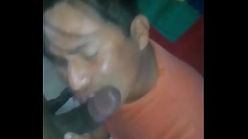 Un Serrano Prueba Pene De Venezolano thumbnail