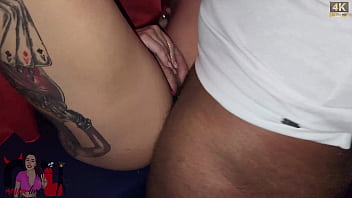 Meu marido me amarrou em um acabine tcheca e transei com o primeiro que apareceu