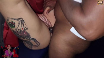 Meu marido me amarrou em um acabine tcheca e transei com o primeiro que apareceu