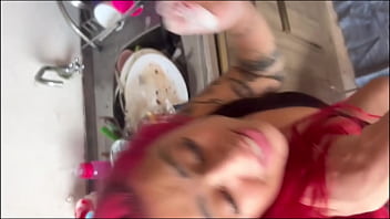 Three cumshots empregada ruiva gostosa faz serviço completo na minha casa quando a esposa vai trabalhar