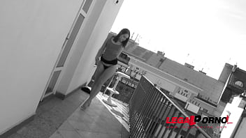 Zoey doll does double penetration on the balcony sz1326