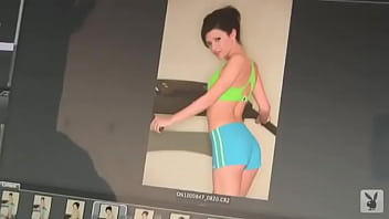 Wonderful babe shows her amazing body