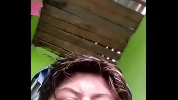 Madura masturbandose en el baño video 1493107362