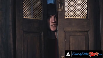 Stepson caught stepmom fucking with stepbae