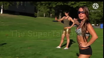 Amazons wrestle lift man