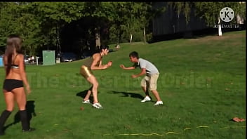 Amazons wrestle lift man