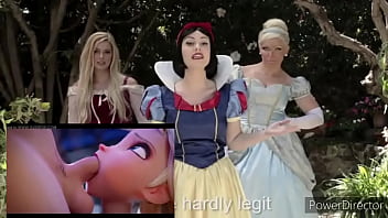 Snowhite and elsa bitch battle