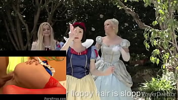 Snowhite and elsa bitch battle