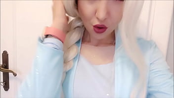 Elsa from arendelle without panty