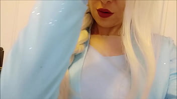 Elsa from arendelle without panty