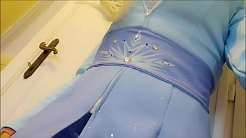 Elsa from arendelle without panty