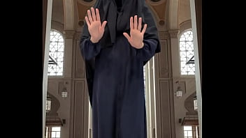 Abaya & hijab try on