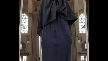 Abaya & hijab try on