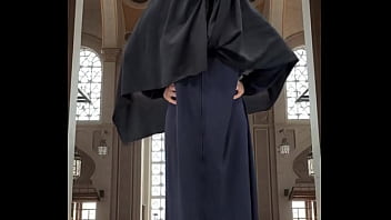 Abaya & hijab try on