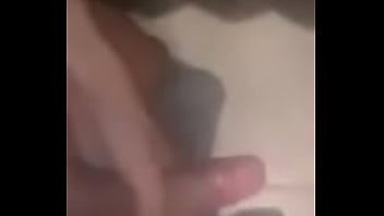 Me hago la paja rapido escondido