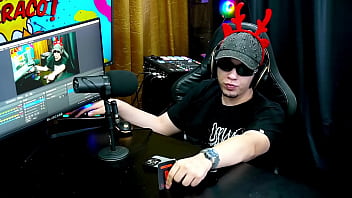 O natal está chegando a psy lunar trouxe presente um vibrador gigante oque você faria com essa safada podcast pápum no barraco