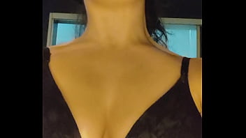 Pov debora mendes faz oral cavalgada invertida de calcinha preta com gozada por fora no motel