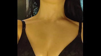 Pov debora mendes faz oral cavalgada invertida de calcinha preta com gozada por fora no motel