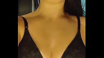 Pov debora mendes faz oral cavalgada invertida de calcinha preta com gozada por fora no motel